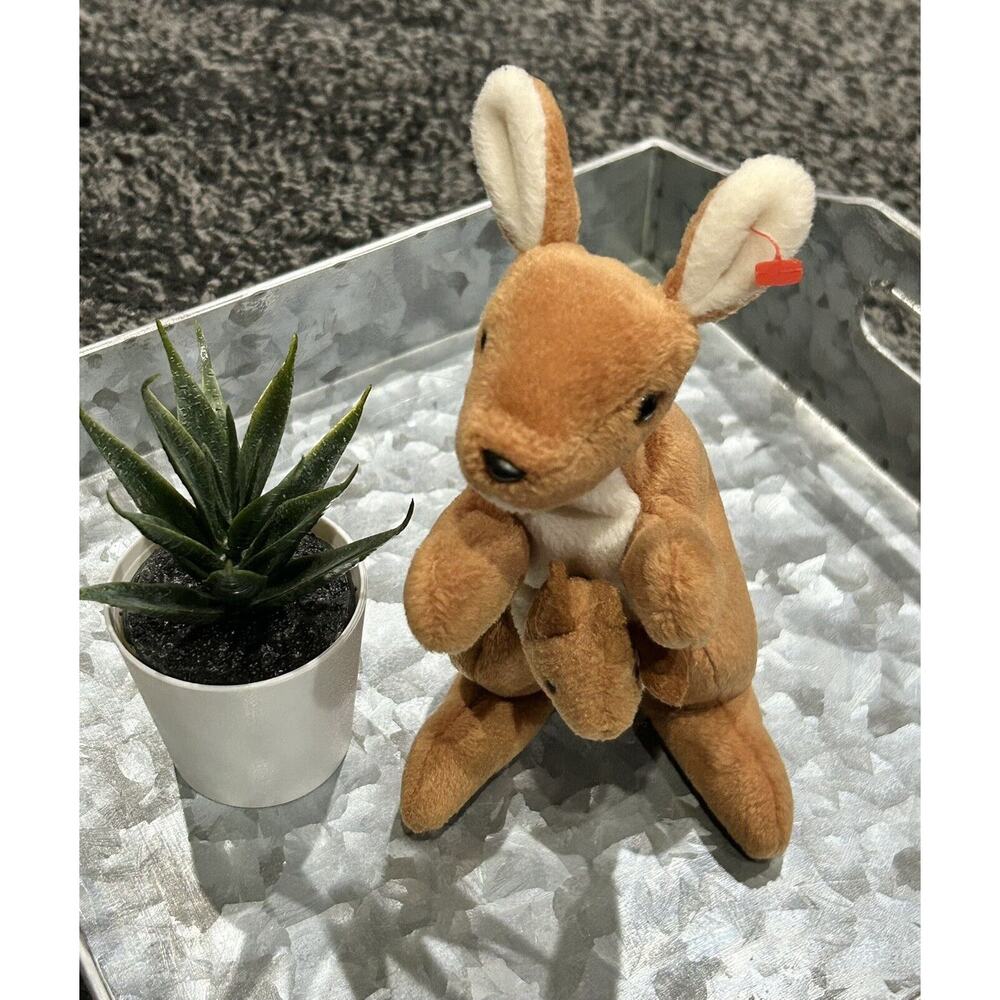 Ty Beanie Baby Vintage 1996 “Pouch” Kangaroo And Baby In Pouch Brown